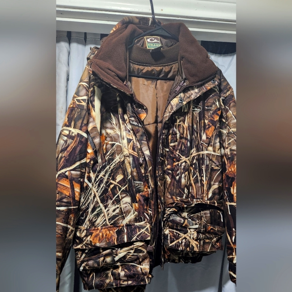 Drake size large camo coat, orange vest and full gillie